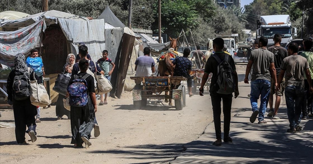 Gazze’deki hükümet: İsrail, güvenli iddia ettiği bölgelerle Filistinlileri aldatıyor